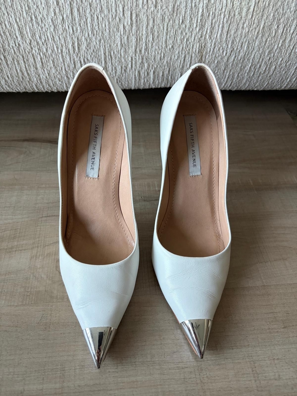 Saks Fifth Avenue White Pointed Toe Stiletto Pumps with Metallic Cap - Picture 3 of 7